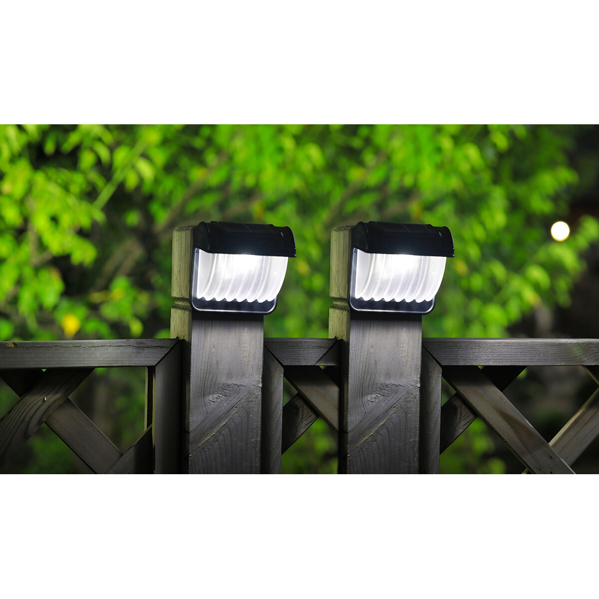 LED Gartenbeleuchtung mit Solarenergie - Tag- und Nacht-Sensor - Wandlampe - Aigi Vunci - 0.12W - Kaltweiß 6500K - Mattschwarz - Kunststoff